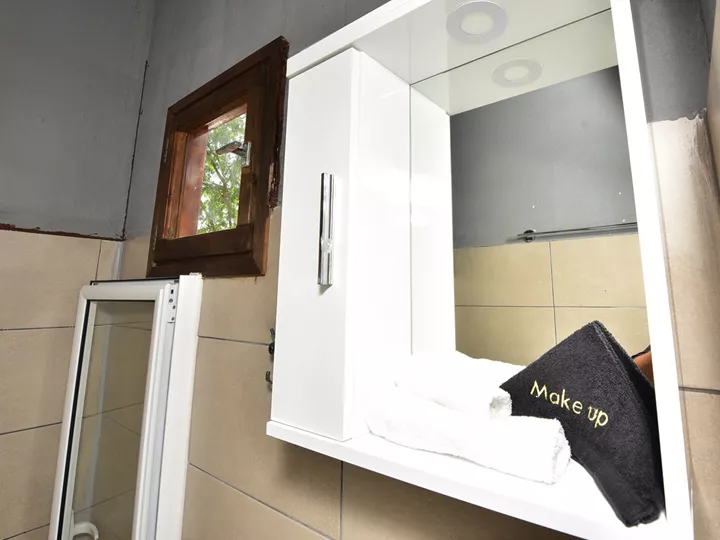 Linovrochi House – Εξοχική κατοικία στο Βασιλικό