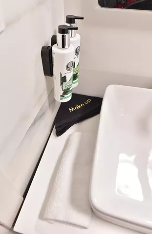 Artemis - Διαμέρισμα με πατάρι στο κέντρο της Ερέτριας Μπάνιο 1