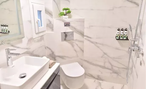 Artemis - Διαμέρισμα με πατάρι στο κέντρο της Ερέτριας Μπάνιο 1