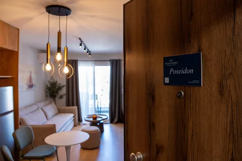 Poseidon - Luxury apartment at the center of Eretria 